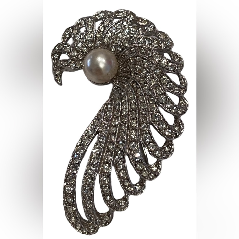 Vintage Silver w/Rhinestone Brooch with Faux Pearl